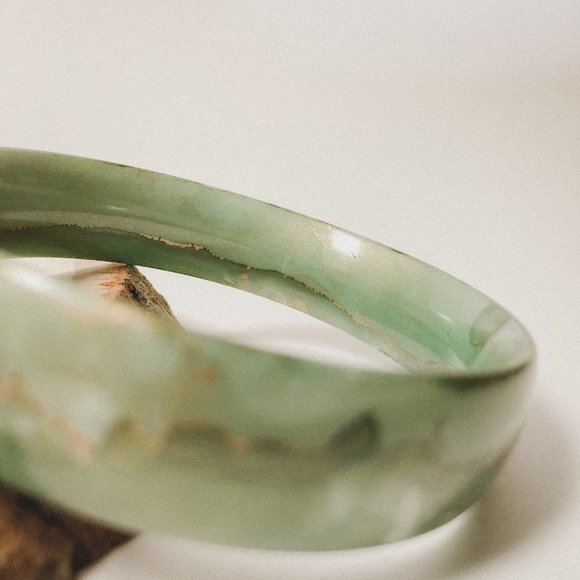 Faux Green + Gold Liquid Marble Bangle Bracelet - Picture 4 of 10